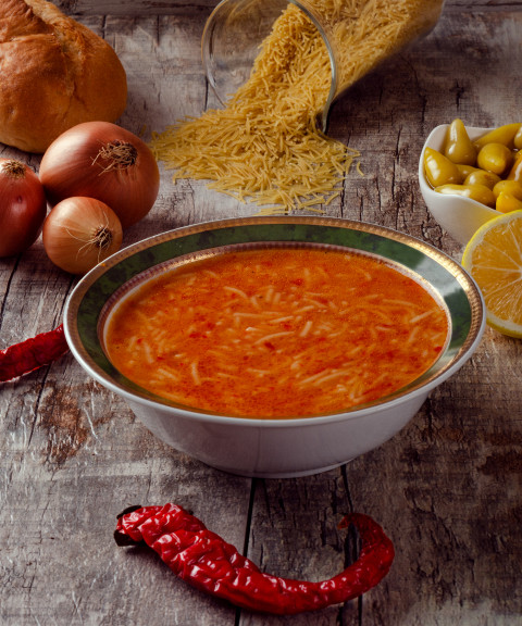 Domatesli Şehriye Çorbası 4