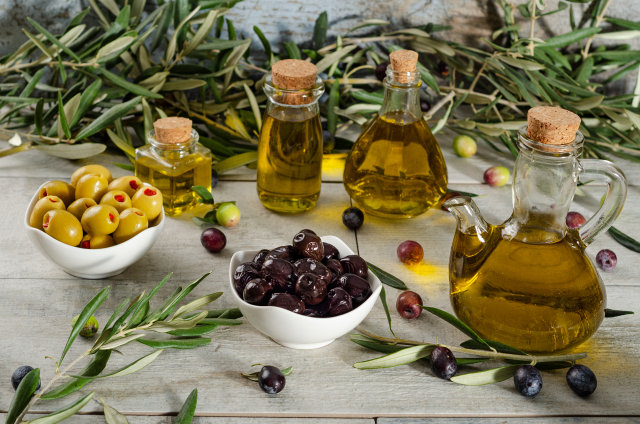 Zeytin Yağları ve Zeytinler 5. Zeytinyağı, Siyah Zeytin, Yeşil Zeytin ve Biberli Zeytinler